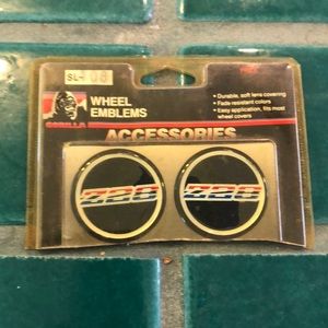 Gorilla Wheel emblems, Z 28, partial package (2).